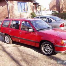 Opel Kadett E Caravan1.6 solgt