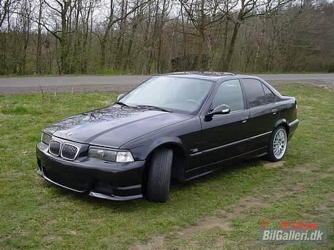 BMW 318i  solgt billede 2