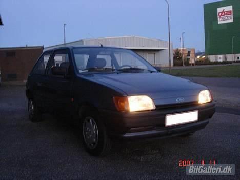 Ford Fiesta (SOLGT) billede 3