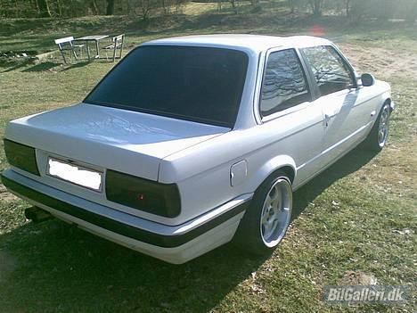 BMW E30 *SOLGT* billede 10