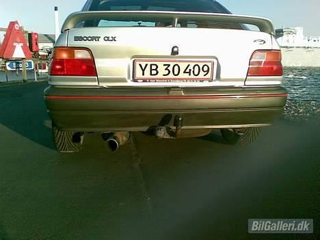 Ford escort - så kom der sq lige et billed af hendes røv.... :D billede 11