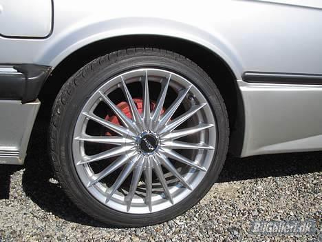 BMW 320i/323 solgt billede 7