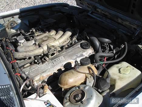 BMW 320i/323 solgt billede 8