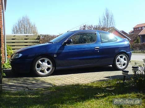 Renault Megane Williams - solgt - Her med de originale 16" alufælge med vinterdæk på billede 15