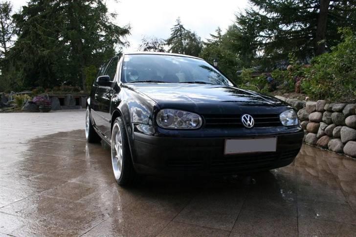 VW Golf IV 1,8 20v -SOLGT- billede 1