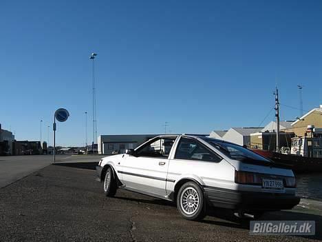 Toyota Corolla AE86 (Solgt) billede 3