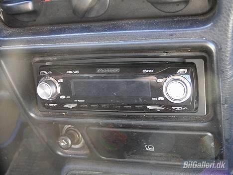 Ford Escort 1.3 Ghia - Pioneer billede 8