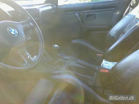 BMW 320i solgt billede 13