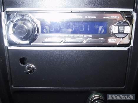 Mazda 323 f Vision solgt billede 7