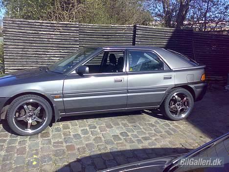 Mazda 323F * Skrottet * - Raceren billede 1