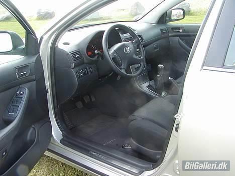 Toyota Avensis 2.0 D-4D (solgt) billede 2