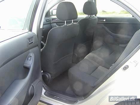 Toyota Avensis 2.0 D-4D (solgt) billede 3