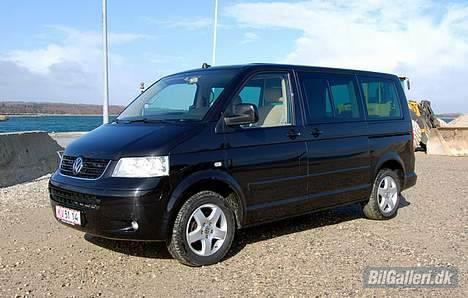 VW Multivan Highline *SOLGT* - Bilen FØR sænkning og 20" alu billede 6