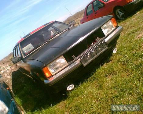 Ford Taunus 2.0V6 stc (solgt) - Den ser da lidt farlig ud ;) billede 1