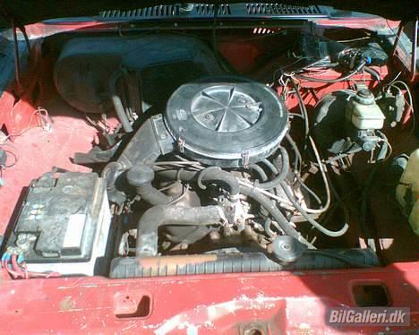 Ford Taunus 2.0V6 stc (solgt) - Så mange heste på så lidt plads ;) billede 7