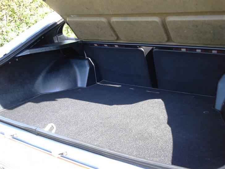 Ford Capri 2.3 S V6 - SOLGT - Bagagerum billede 15
