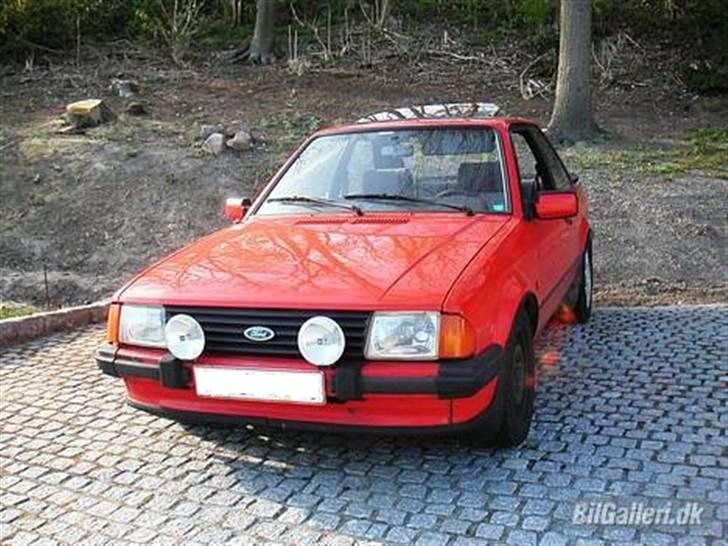Ford Escort XR3i *SOLGT* billede 1