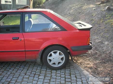 Ford Escort XR3i *SOLGT* billede 4