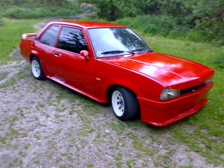 Opel Ascona b 2.0 SOLGT billede 2