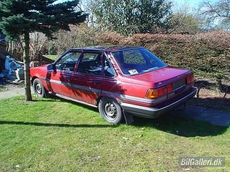 Toyota carina 2 skrottet billede 1