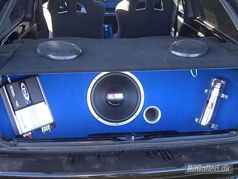 VW polo coupe gt !solgt! - Anlæg, det trykker max.  :D billede 4