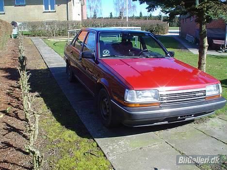 Toyota carina 2 skrottet billede 7