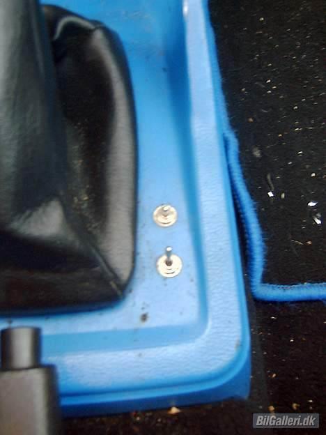 VW polo coupe gt !solgt! - Bilen dejlige indørs detalje, damn det er lækker.  :D billede 15