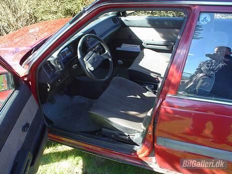Toyota carina 2 skrottet billede 9