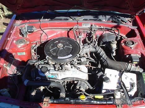 Toyota carina 2 skrottet billede 11