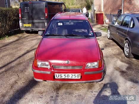 Opel Kadett E Caravan1.6 solgt billede 4