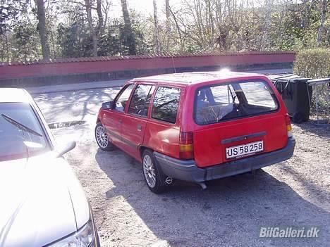 Opel Kadett E Caravan1.6 solgt billede 6