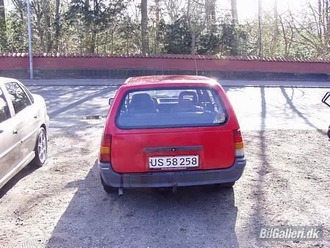 Opel Kadett E Caravan1.6 solgt billede 7
