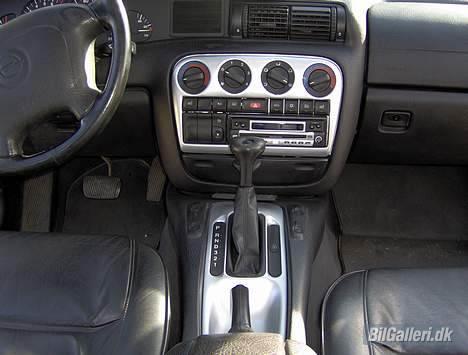 Opel Omega B MV6 (solgt) - Her ses lidt af ændringerne fra træ-interiør til alu-line look... billede 15