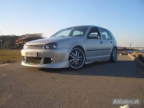 VW Golf 4 *SOLGT* billede 4