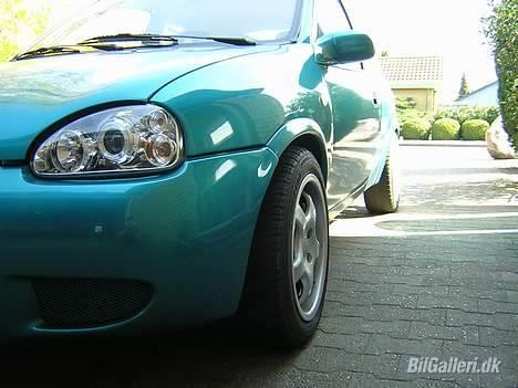Opel Corsa b - venstre side af bilen billede 13