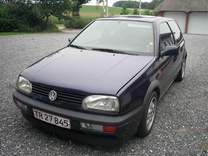 VW Golf III (SOLGT) - Sådan så hun ud da jeg fik hende!!  billede 9