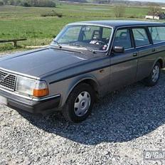 Volvo 245 - Solgt