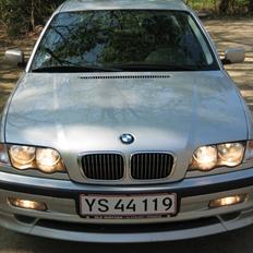 BMW 328i Solgt