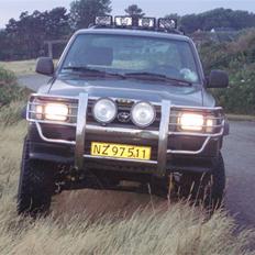 Toyota Hilux 4x4 2,4td Solgt