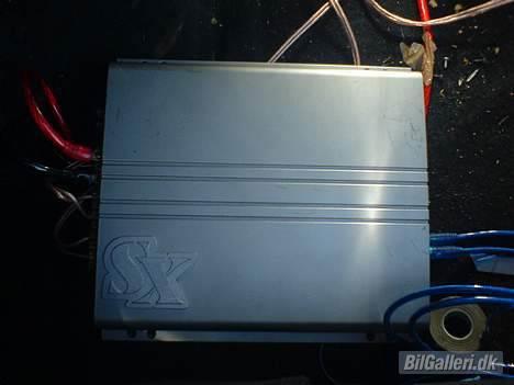 Seat cordoba - hlælp... hvad er det for en forstærker billede 11