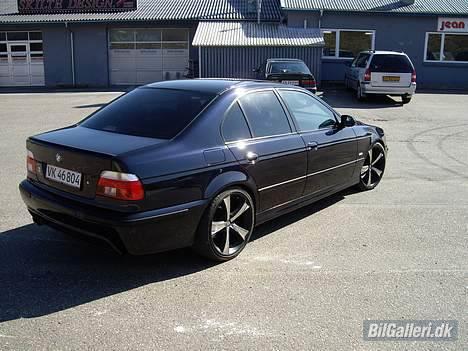 BMW 523i  SOLGT billede 6