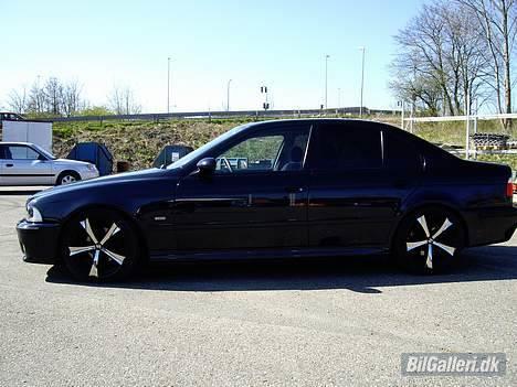BMW 523i  SOLGT - den ser lidt hård ud med eta beta titan billede 7
