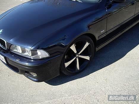 BMW 523i  SOLGT billede 11