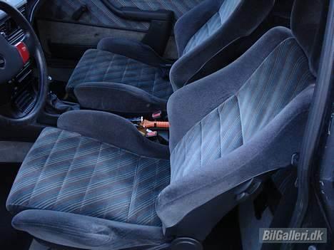 Opel Kadett E BYTTET =( - Rigtig fin kabine hvis jeg selv sku sige det =) billede 6