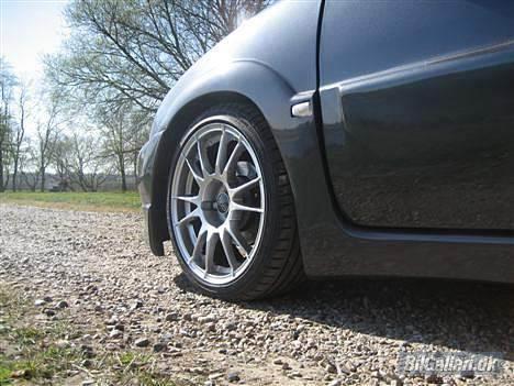 Citroën Saxo VTS 16V - Skærmforøgeren er glattet ud og lamineret til bilen. billede 7