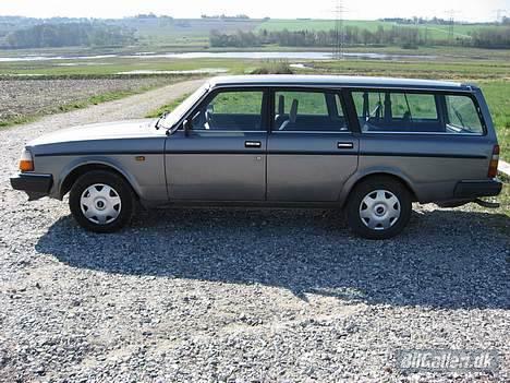 Volvo 245 - Solgt billede 2