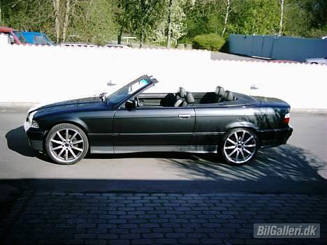 BMW 325i Cabrio**Død** billede 9