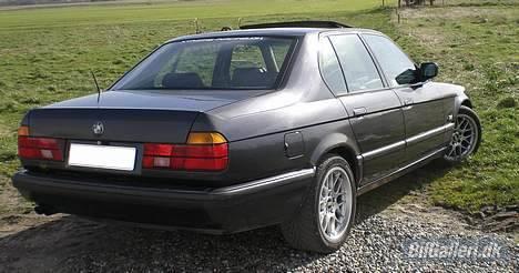 BMW E32 735i ex billede 2