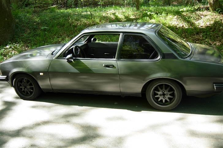 Opel ascona b 2,2 - taget den 4. maj 2007 billede 1