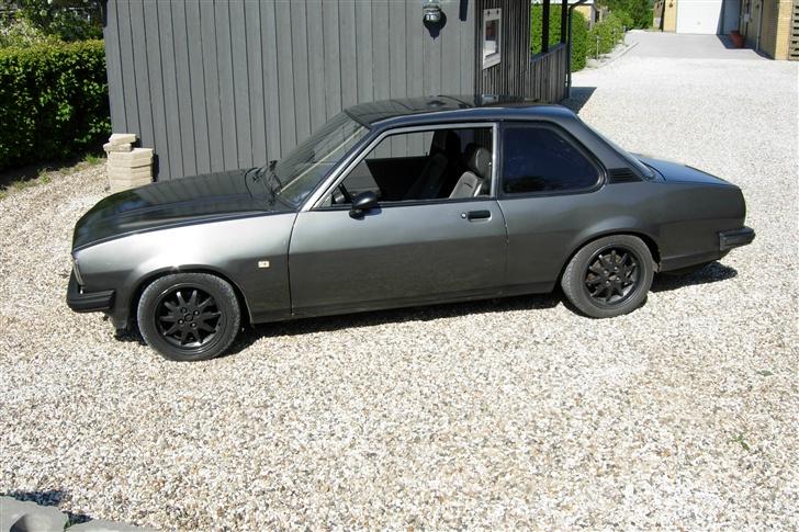 Opel ascona b 2,2 billede 4